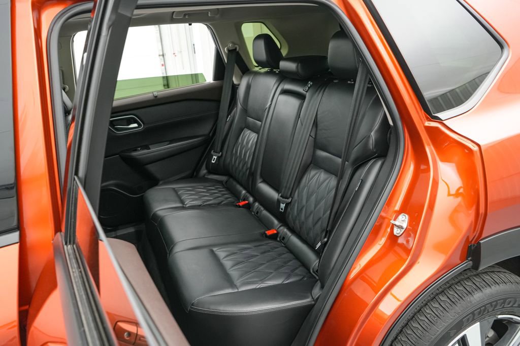 Used 2023 Nissan Rogue Platinum w/ Platinum Premium Package AWD/4WD image 20