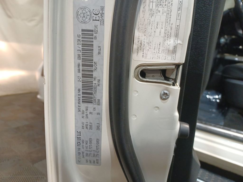 Used 2017 RAM 1500 Limited image 27