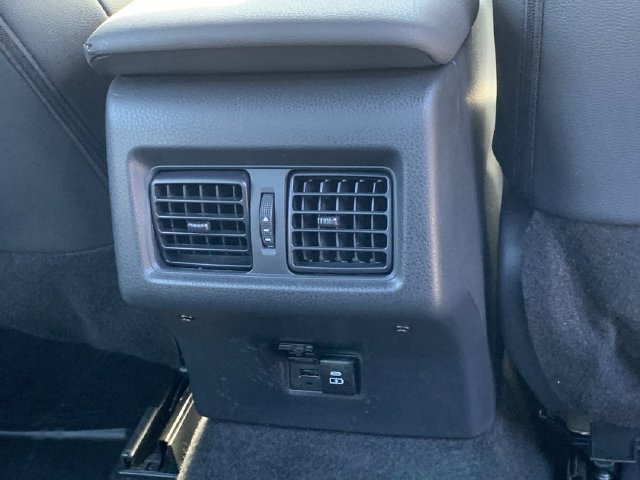 Used 2025 Toyota Camry SE w/ Convenience Package FWD image 35