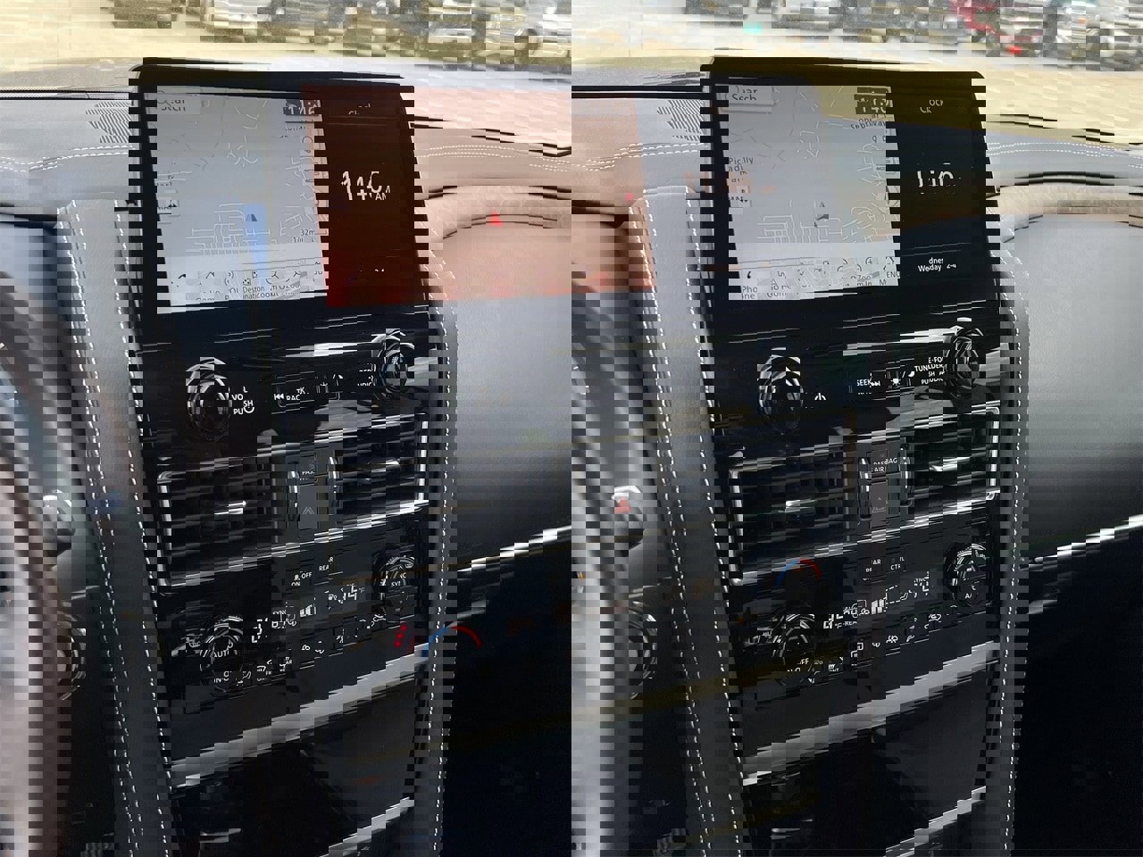 Used 2023 INFINITI QX80 Premium Select w/ All-Season Package image 15