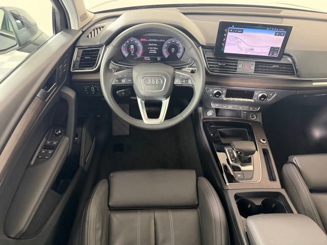 Used 2023 Audi Q5 2.0T Premium Plus w/ Premium Plus Package AWD/4WD image 10
