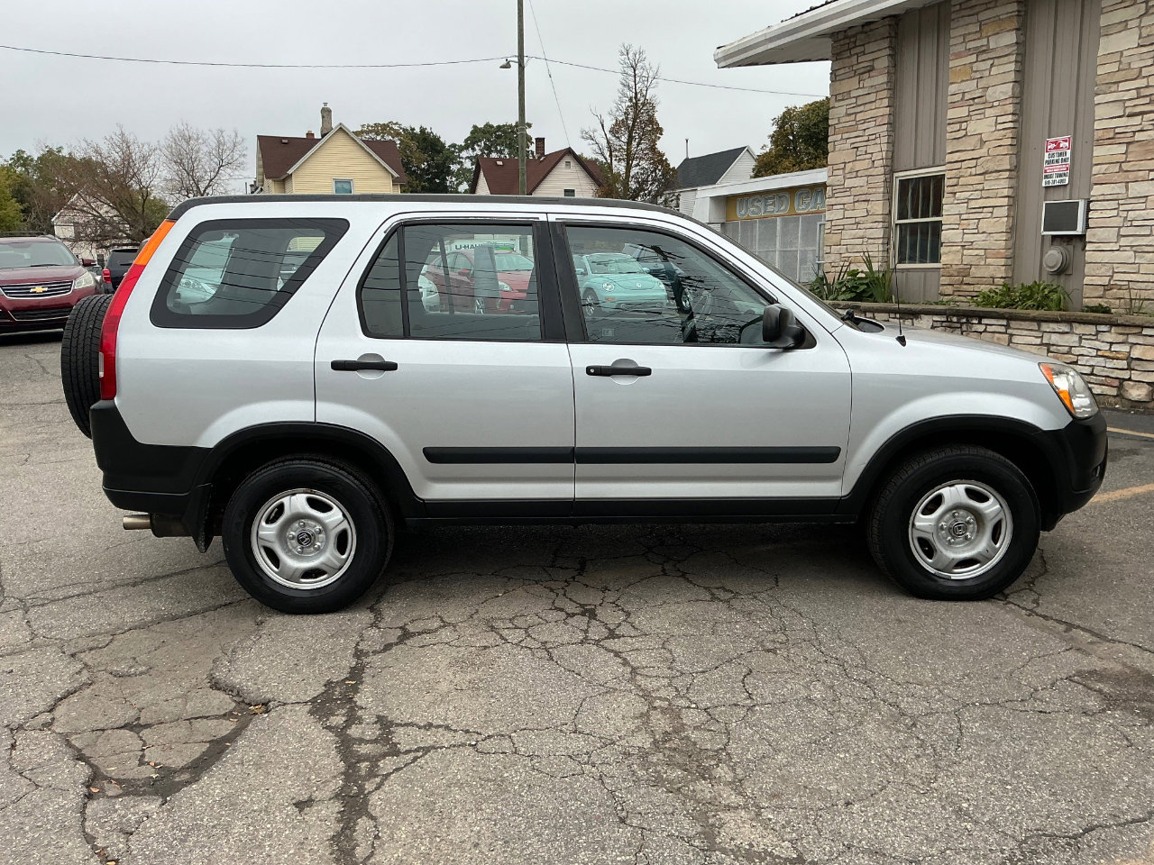 Used 2004 Honda CR-V LX image 2
