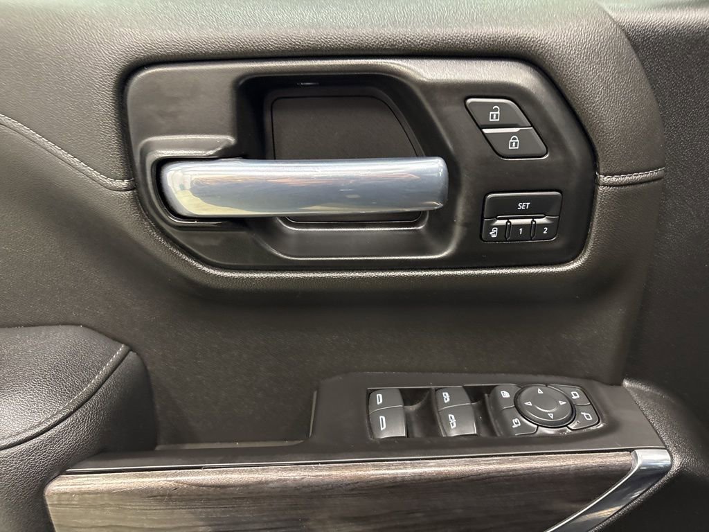 Used 2021 Chevrolet Silverado 1500 LTZ AWD/4WD image 17