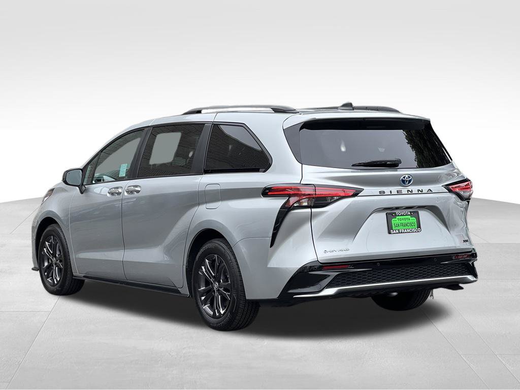 Certified 2025 Toyota Sienna XSE AWD/4WD image 3