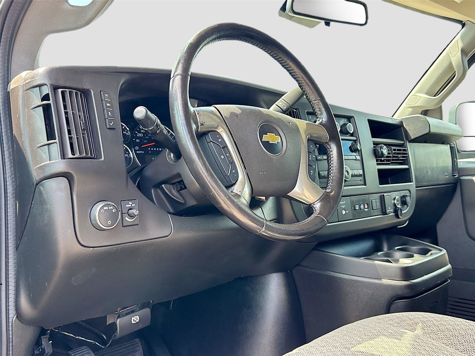 Used 2019 Chevrolet Express 3500 LT w/ LT Preferred Equipment Group RWD image 9