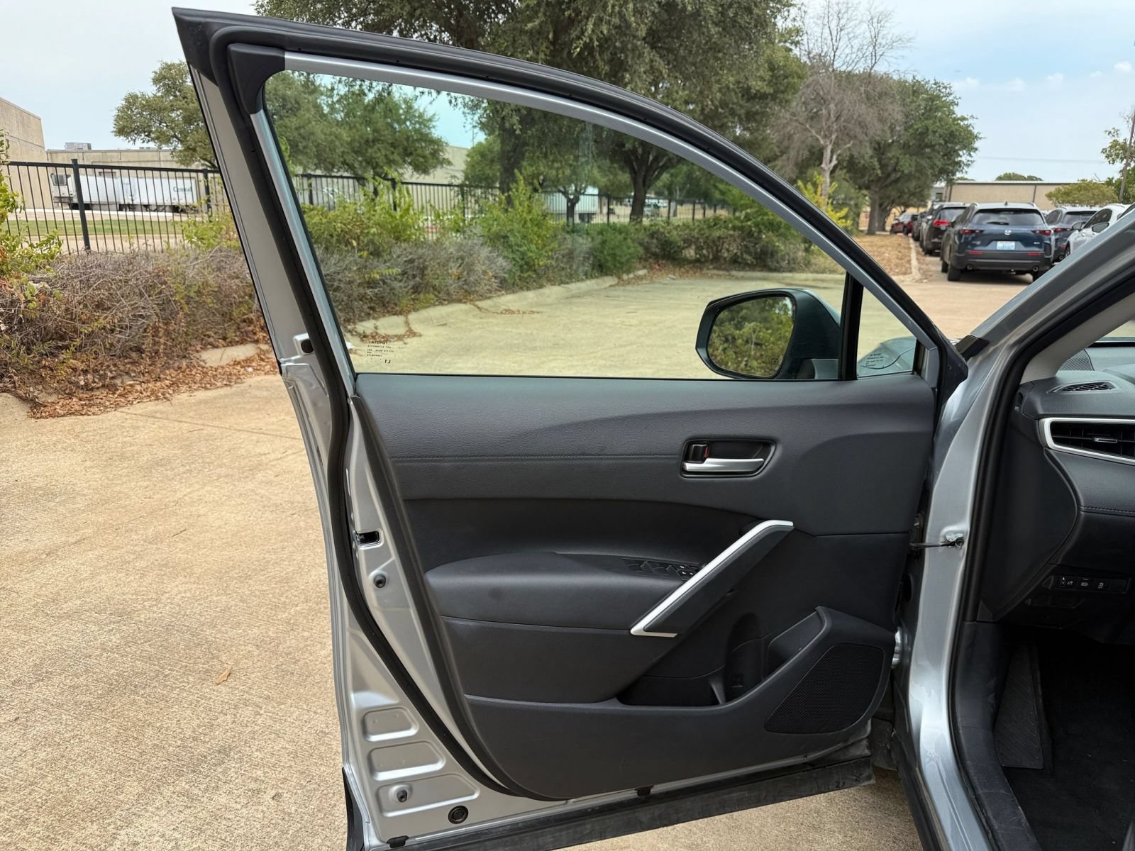 Used 2026 Toyota Corolla Cross XLE FWD image 18