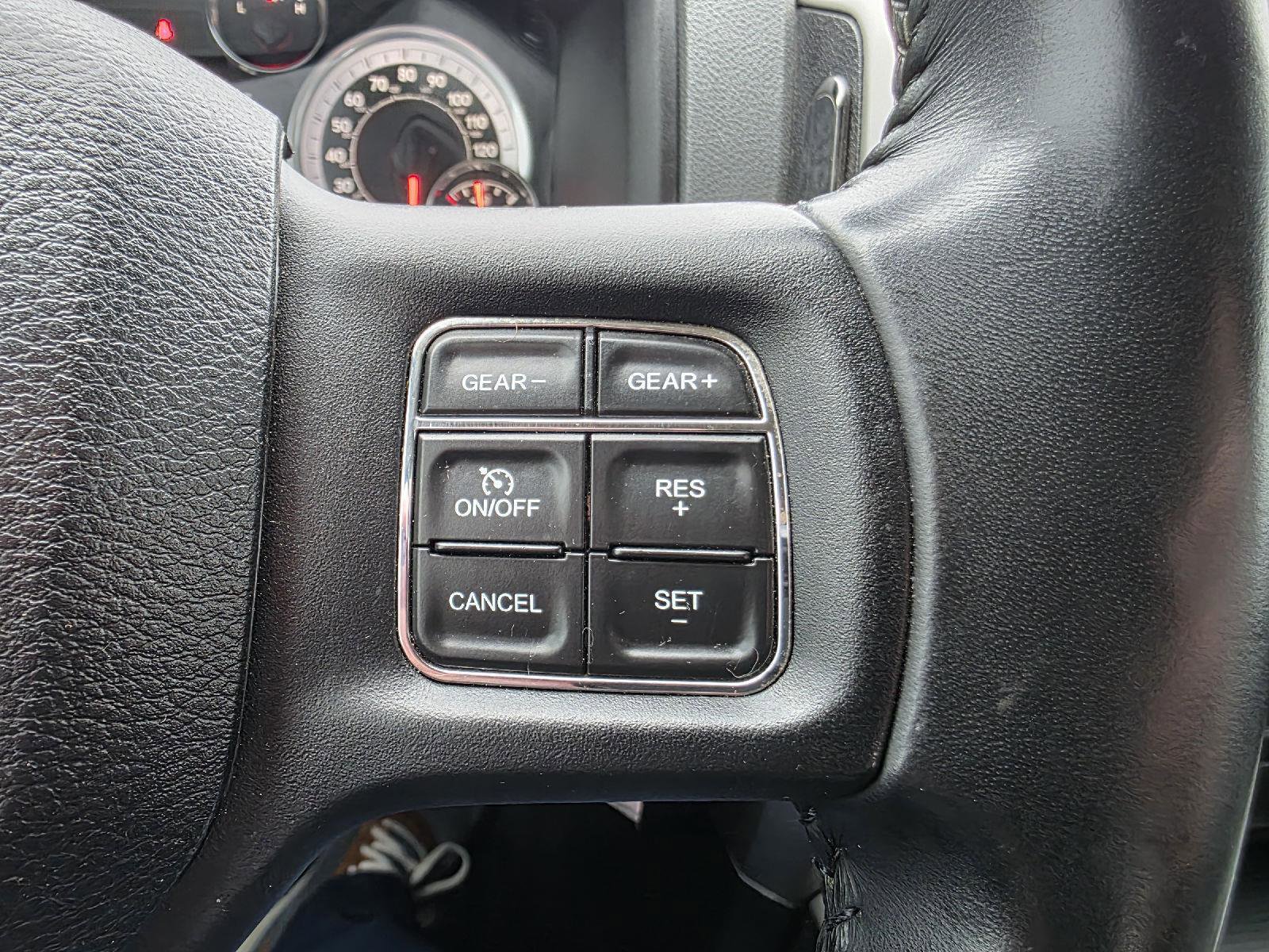 Used 2018 RAM 1500 SLT image 14