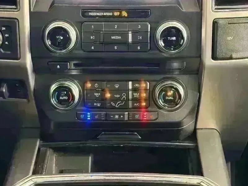 Used 2018 Ford F350 Platinum w/ Platinum Ultimate Package AWD/4WD image 35