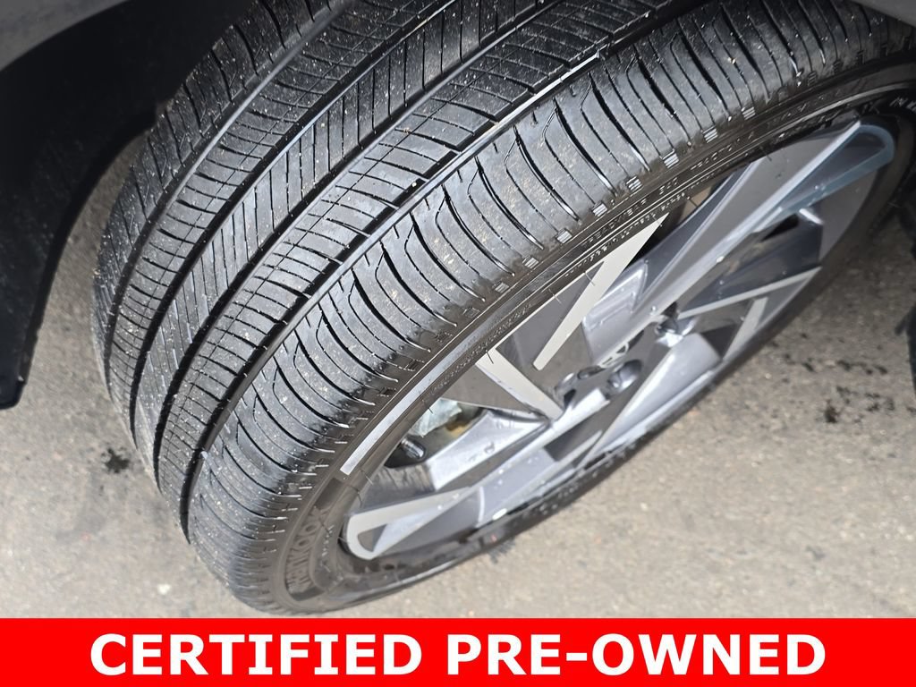 Certified 2025 Hyundai Elantra SEL FWD image 32