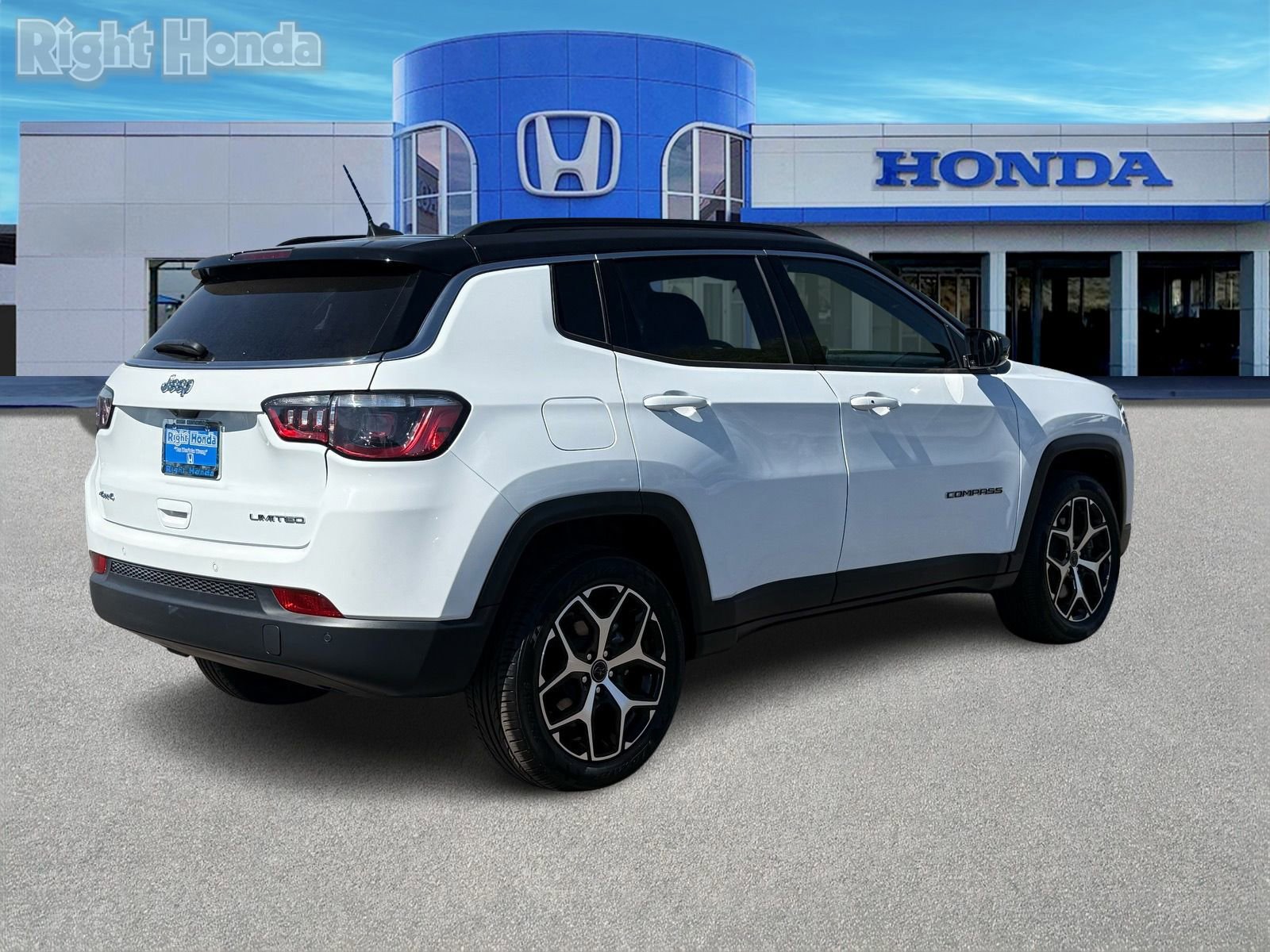 Used 2025 Jeep Compass Limited image 8