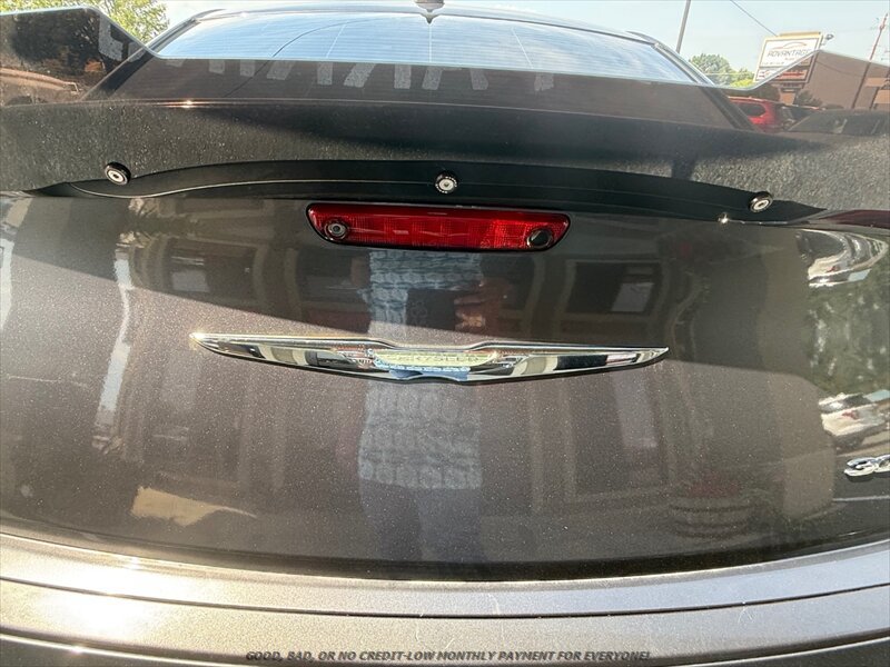 Used 2015 Chrysler 300 S w/ 300S Premium Group RWD image 36