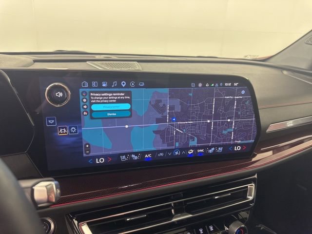 Used 2025 Chevrolet Traverse RS image 48