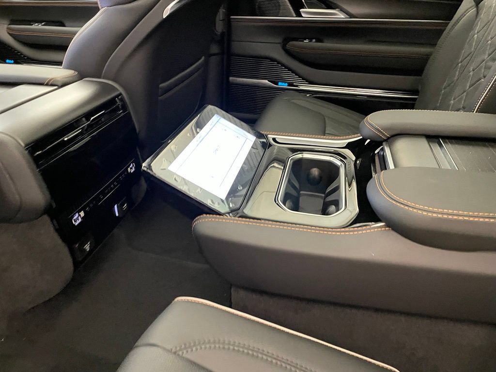 New 2026 Jeep Grand Wagoneer L Summit AWD/4WD image 26