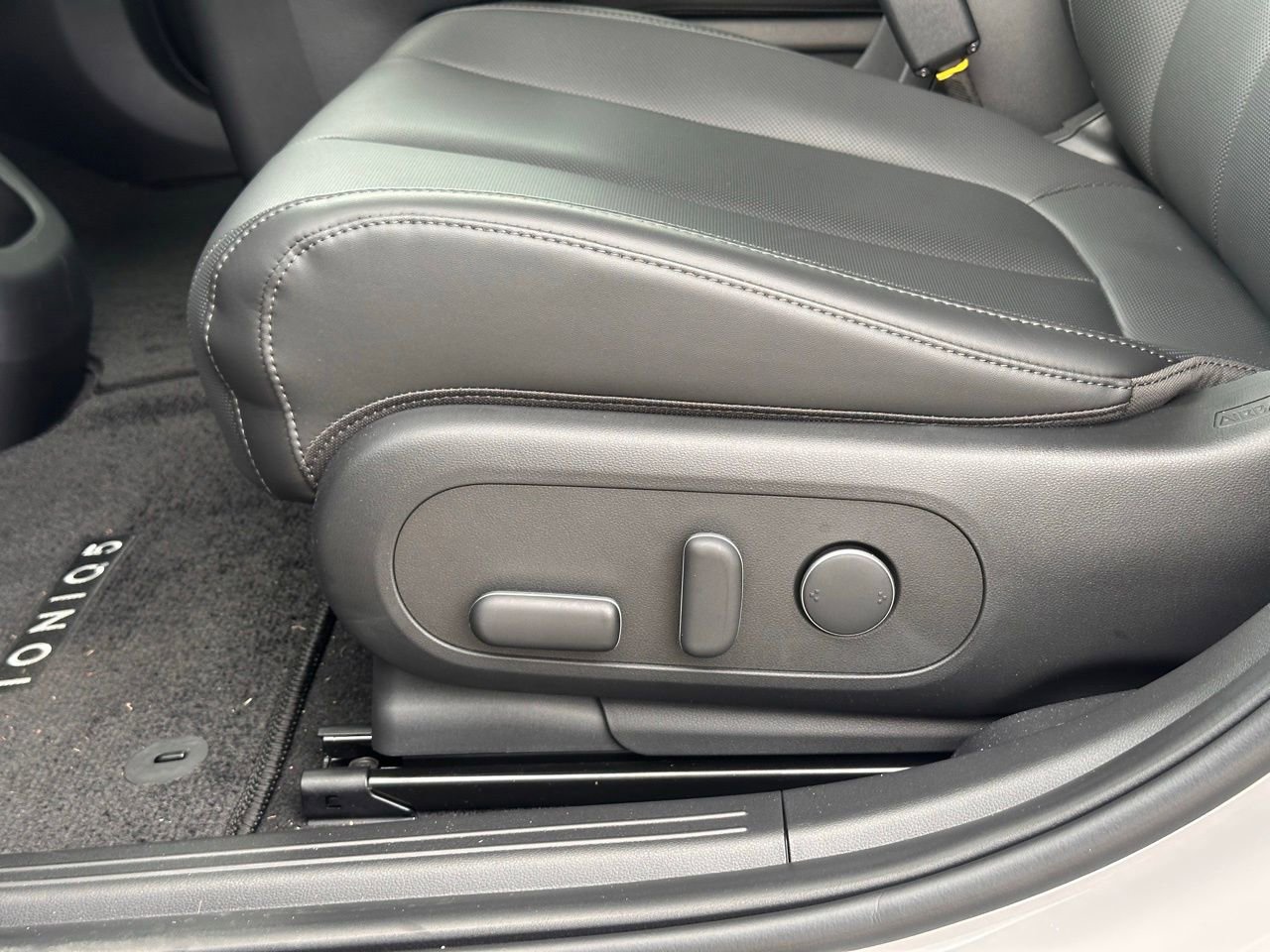 Certified 2026 Hyundai Ioniq 5 SEL image 28