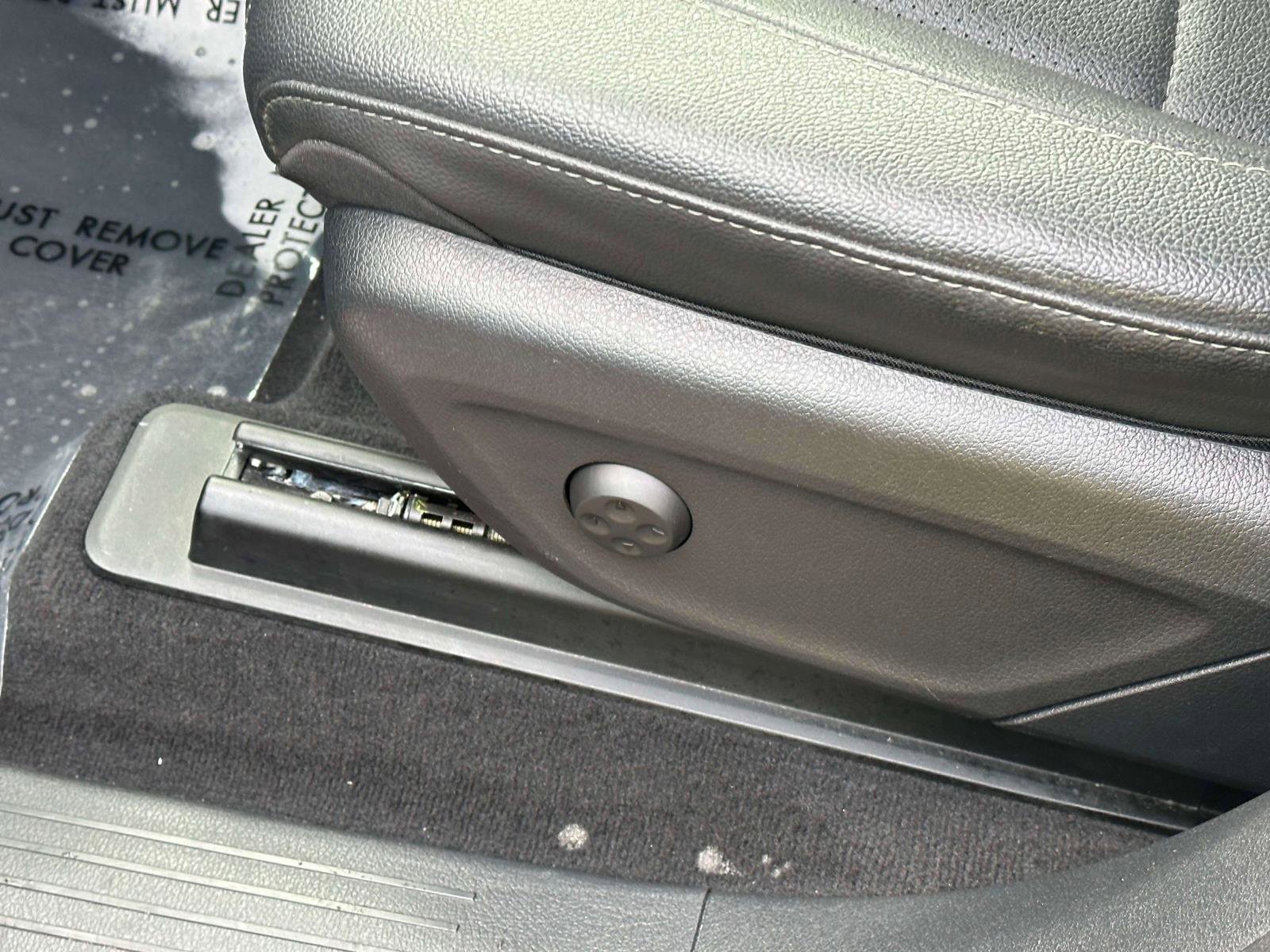 Used 2024 Mercedes-Benz GLE 450e GLE 450e Plug-In Hybrid 4MATIC image 20