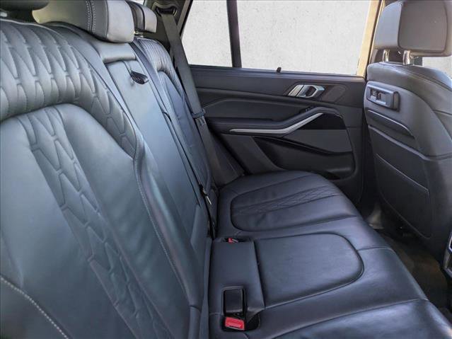 Used 2019 BMW X5 xDrive50i w/ M Sport Package image 21