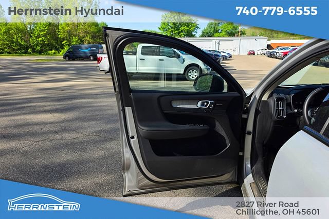 Used 2024 Volvo XC40 B5 Plus w/ Climate Package AWD/4WD image 12