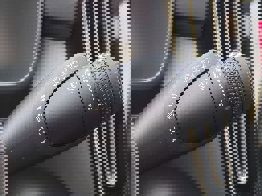 New 2026 Volvo XC40 B5 Core w/ Protection Package Premier image 25