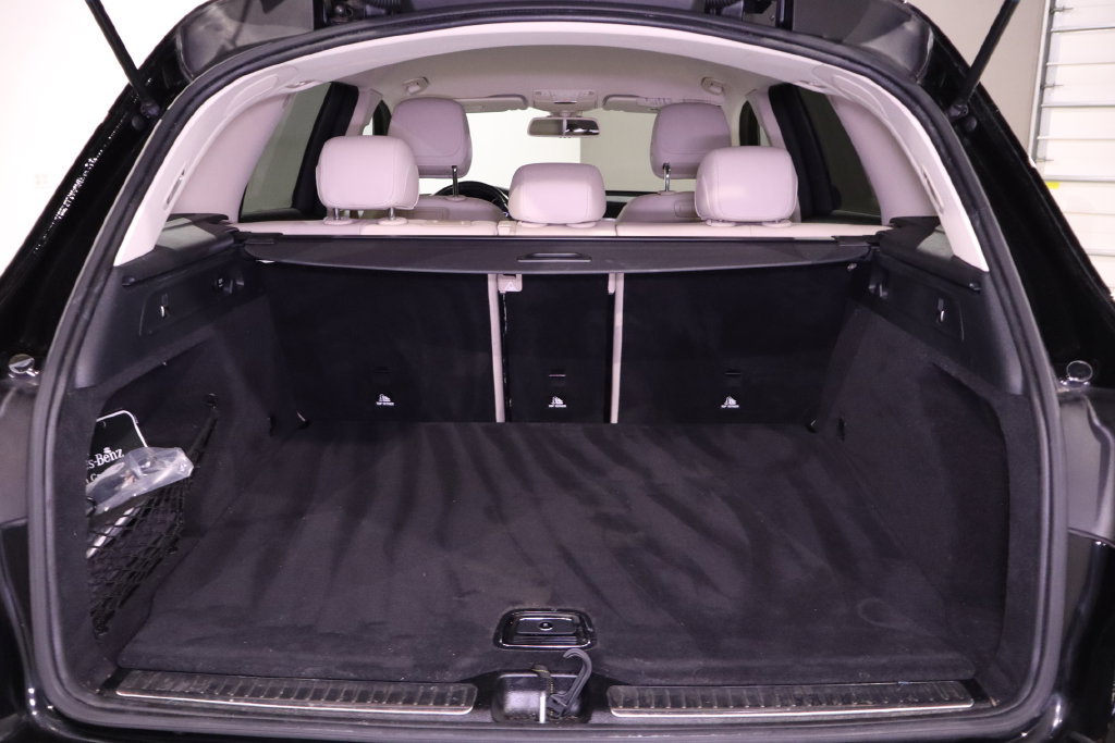 Used 2019 Mercedes-Benz GLC 300 image 33