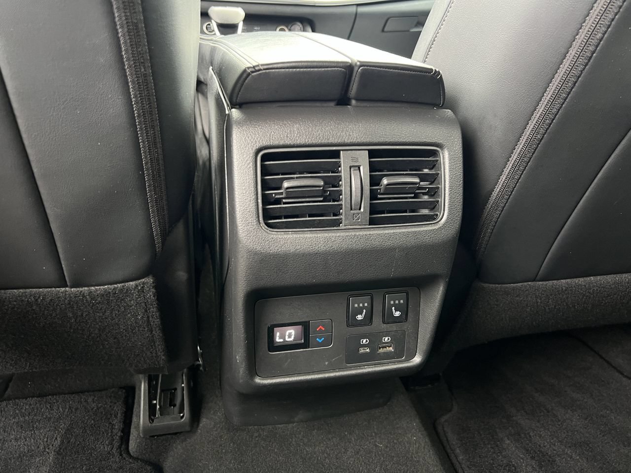 Used 2023 Nissan Rogue Platinum w/ Platinum Premium Package FWD image 26