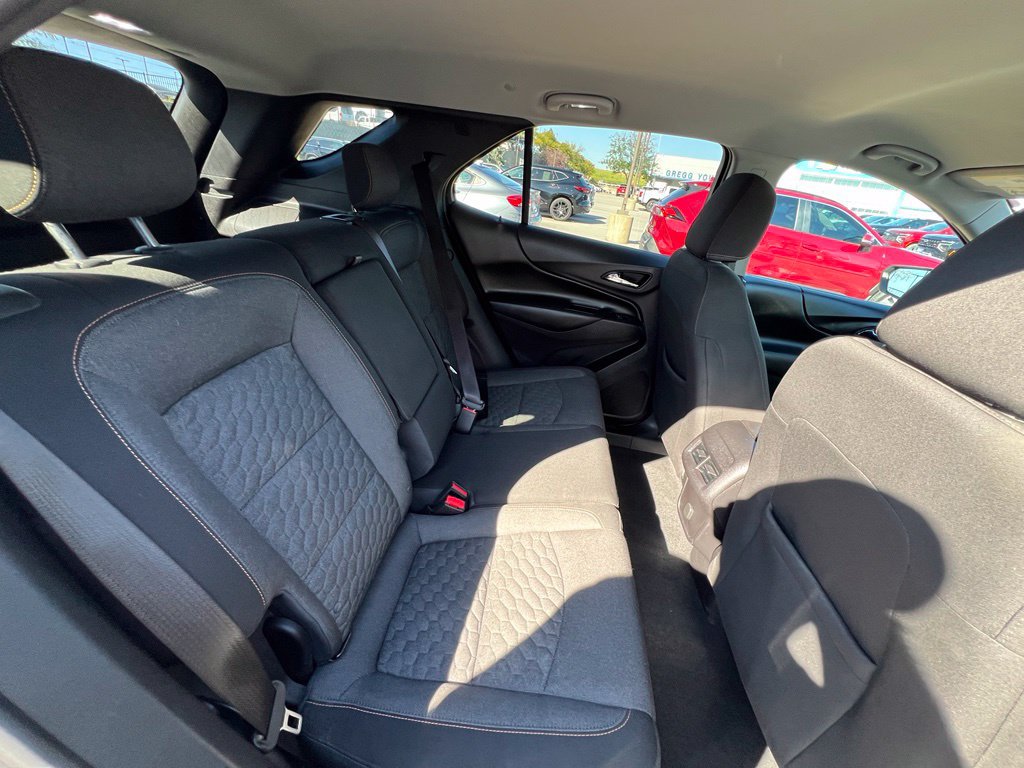 Used 2018 Chevrolet Equinox LT FWD image 23