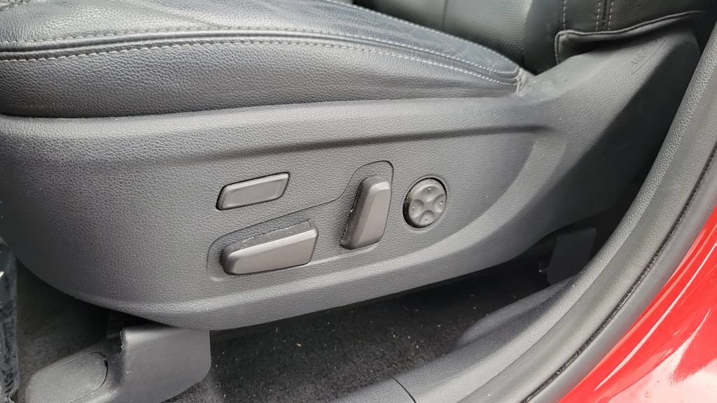 Used 2019 Hyundai Santa Fe FWD image 16