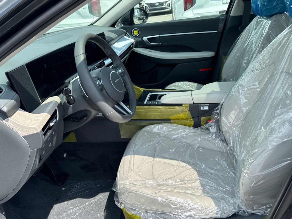 New 2025 Hyundai Sonata Limited image 9