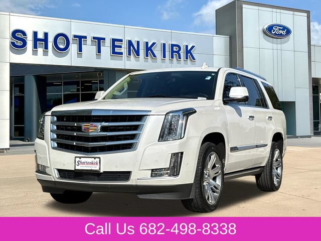 Used 2020 Cadillac Escalade Premium Luxury AWD/4WD image 3