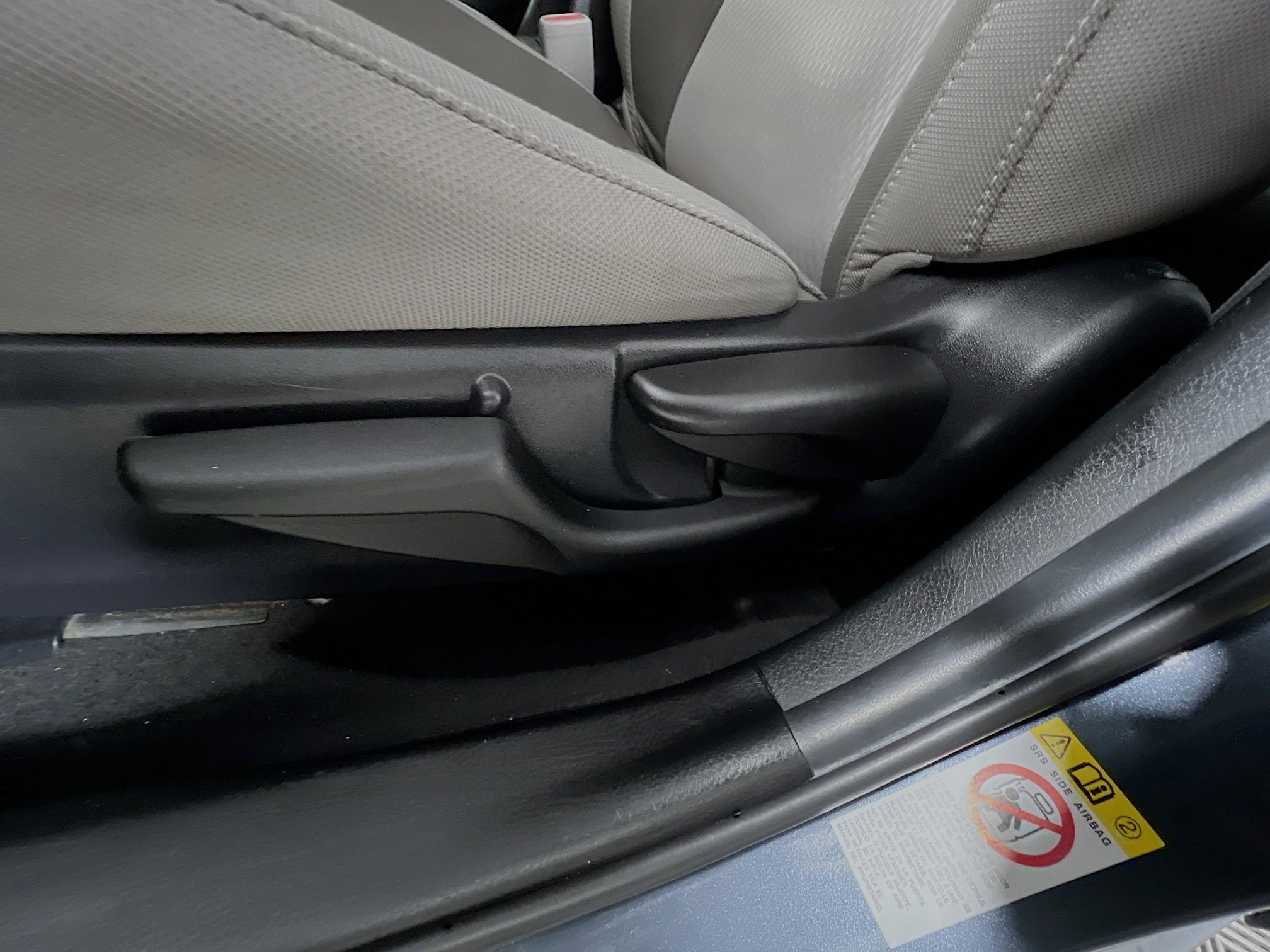 Used 2019 Toyota Corolla LE FWD image 16