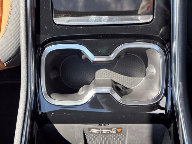 New 2027 Chevrolet Traverse Z71 w/ Driver Confidence Package AWD/4WD image 33