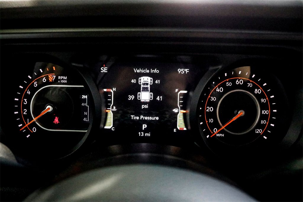 New 2025 Jeep Gladiator Mojave w/ Safety Group image 15