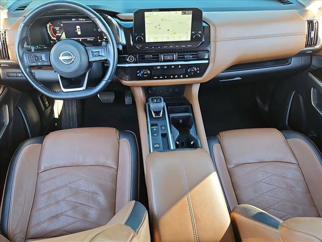 Used 2022 Nissan Pathfinder Platinum w/ Cargo Package image 18