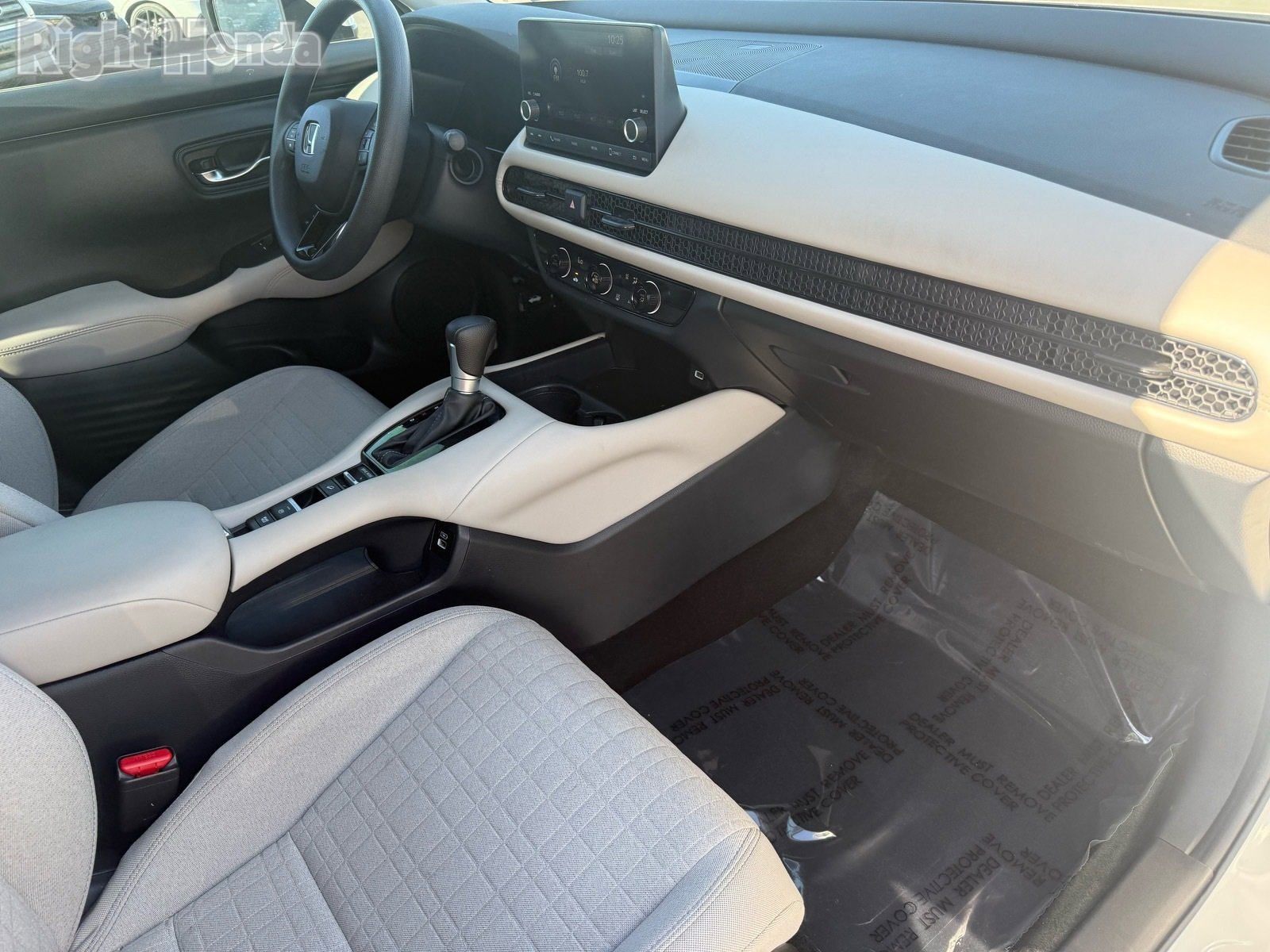 Used 2023 Honda HR-V LX image 29