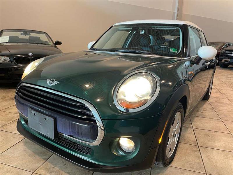 Used 2016 MINI Cooper 4-Door Hardtop image 3