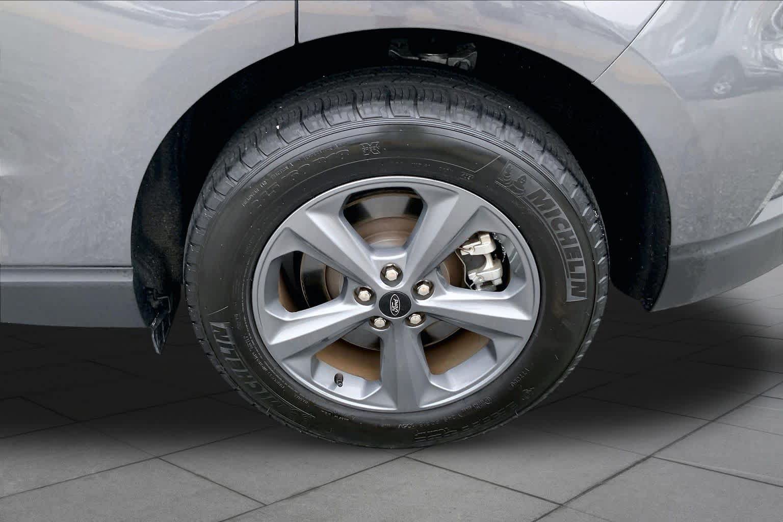 Used 2024 Ford Edge SEL w/ Sport Appearance Package AWD/4WD image 10