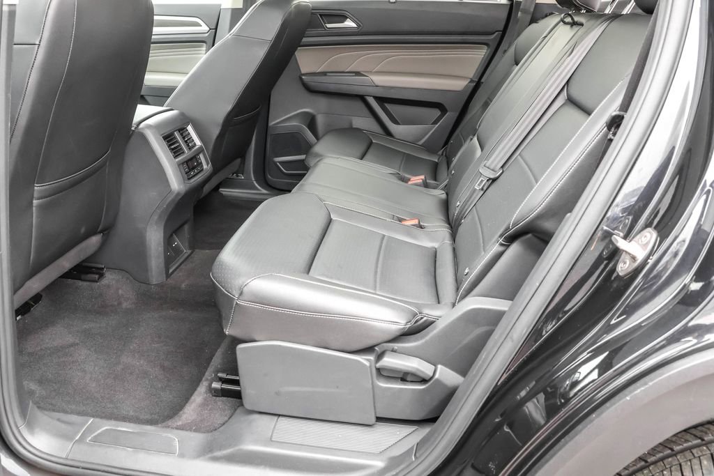 Used 2023 Volkswagen Atlas SE w/ Panoramic Sunroof Package image 32