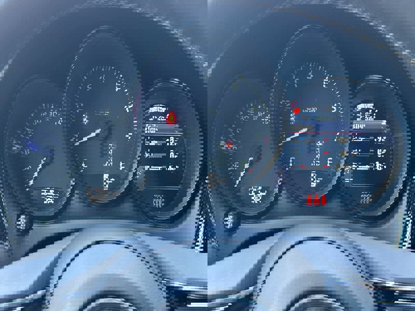 Used 2025 Porsche Macan image 28