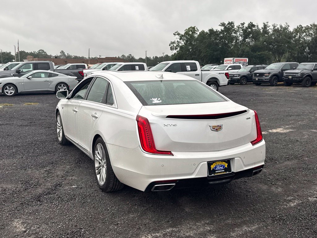 Used 2019 Cadillac XTS Luxury FWD image 3