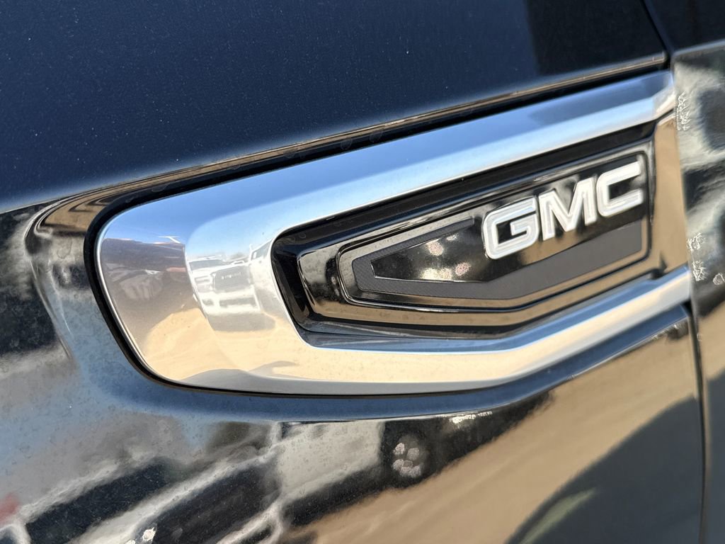 Used 2023 GMC Yukon Denali AWD/4WD image 6