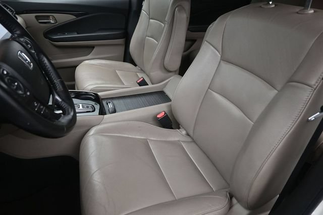 Used 2016 Honda Pilot Touring image 19