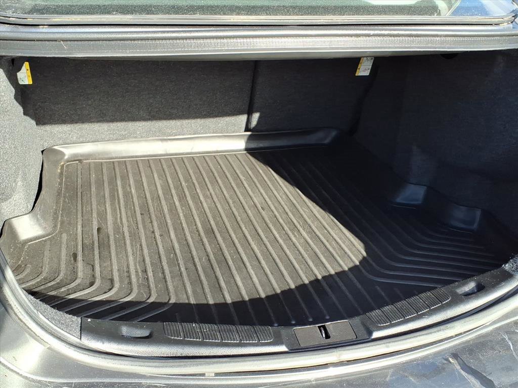 Used 2018 Ford Fusion S w/ Equipment Group 101A image 10