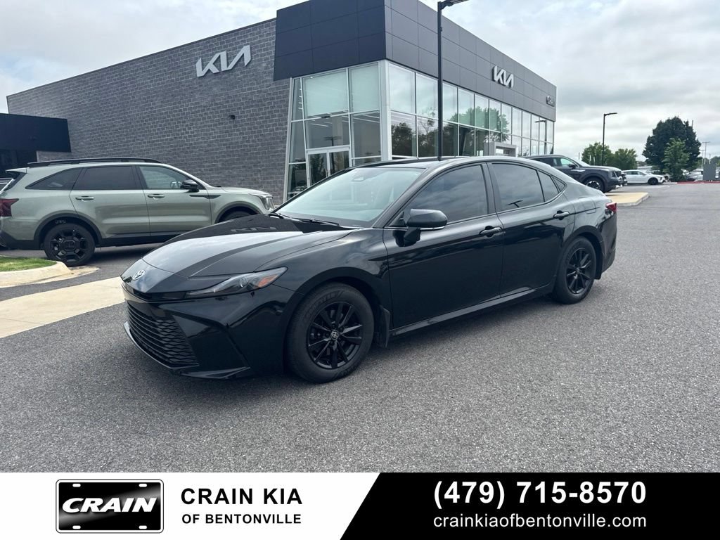 Used 2025 Toyota Camry LE FWD image 1