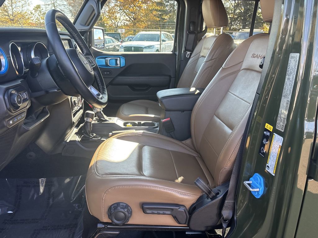 Used 2022 Jeep Wrangler Unlimited Sahara w/ Cold Weather Group image 11