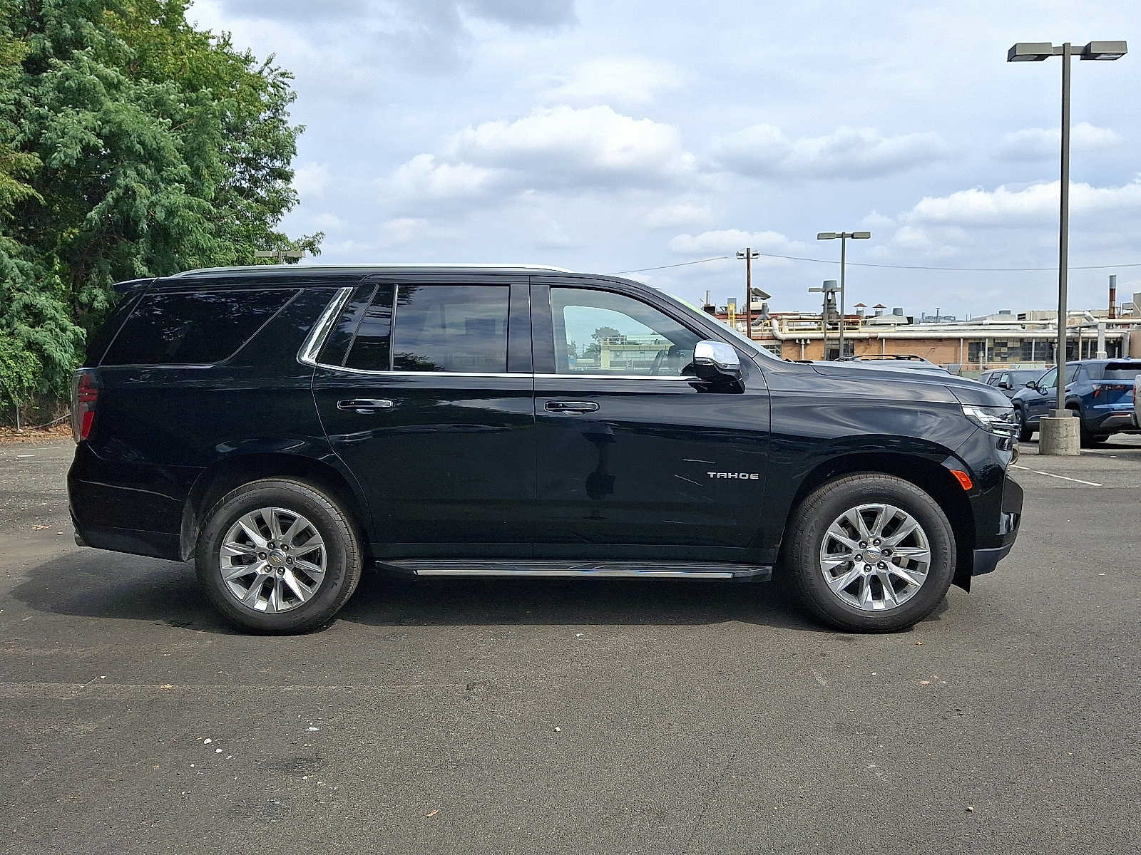 Certified 2024 Chevrolet Tahoe Premier AWD/4WD image 7