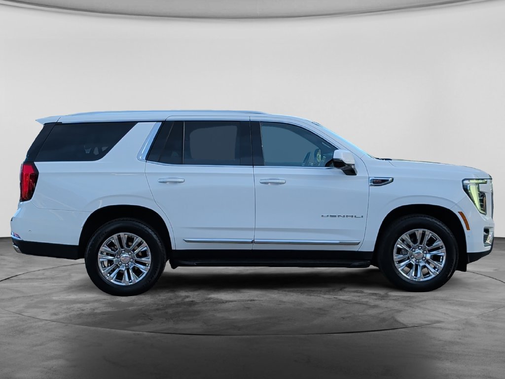 Used 2025 GMC Yukon Denali AWD/4WD image 8