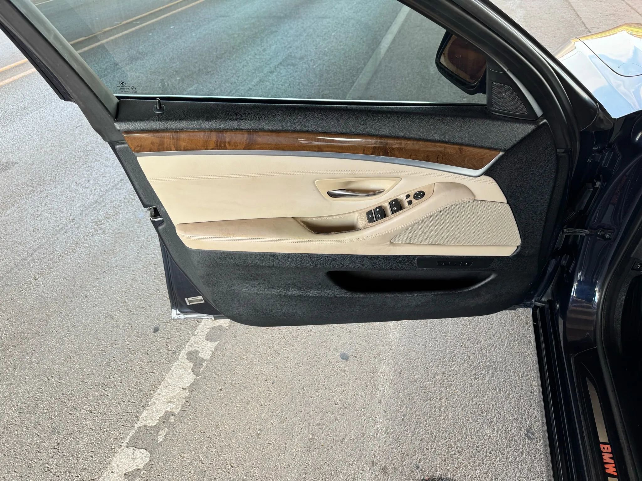 Used 2013 BMW 550i Sedan image 9