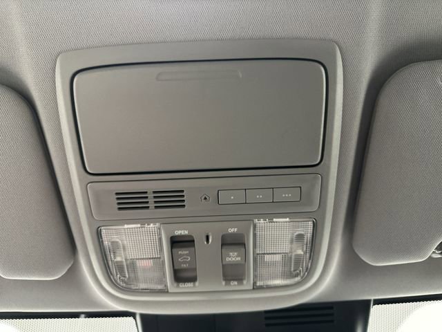 Used 2022 Honda CR-V Touring image 38