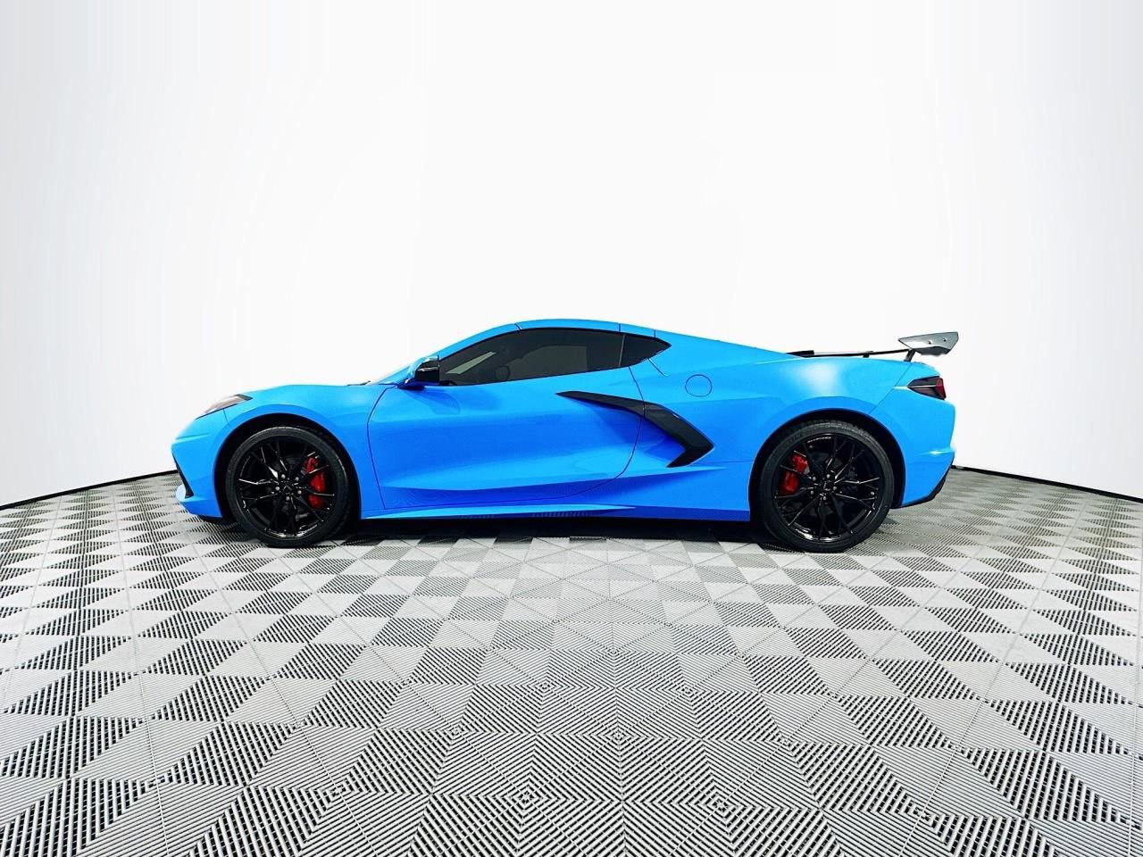 Used 2024 Chevrolet Corvette Stingray Coupe w/ 1LT image 18