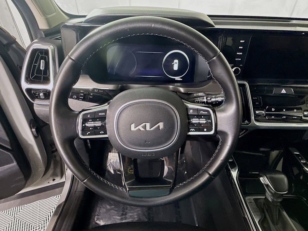 Used 2023 Kia Sorento SX image 21
