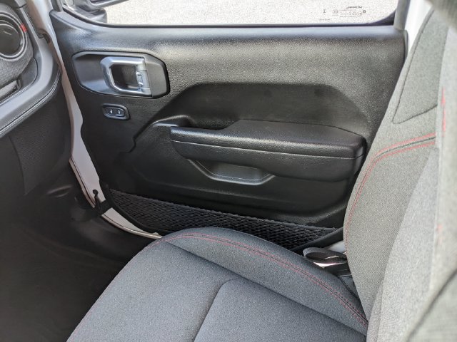 Used 2024 Jeep Wrangler Rubicon AWD/4WD image 19